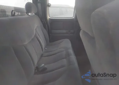 2002 Chevrolet Silverado 1500 Ls z USA, uszkodzony, nr VIN 2GCEC19T121118405